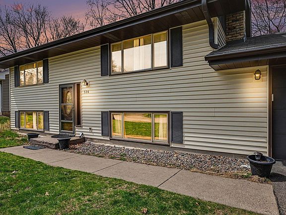 2nd image of 536 Riviera Dr