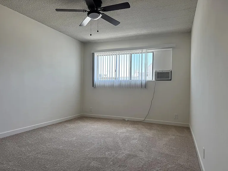 5292 Newcastle Ave #25 — Photo 13