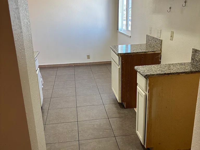 1004 N Jones Blvd #C — Photo 11
