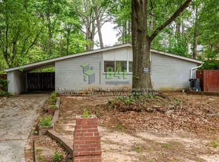 6658 Westfield Dr, Riverdale, GA 30274