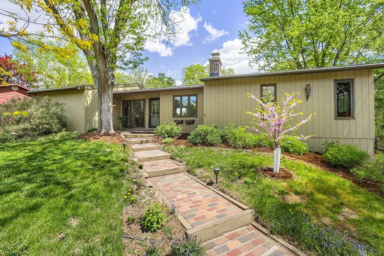 2068 Yahara Dr, Stoughton, WI 53589 Zillow