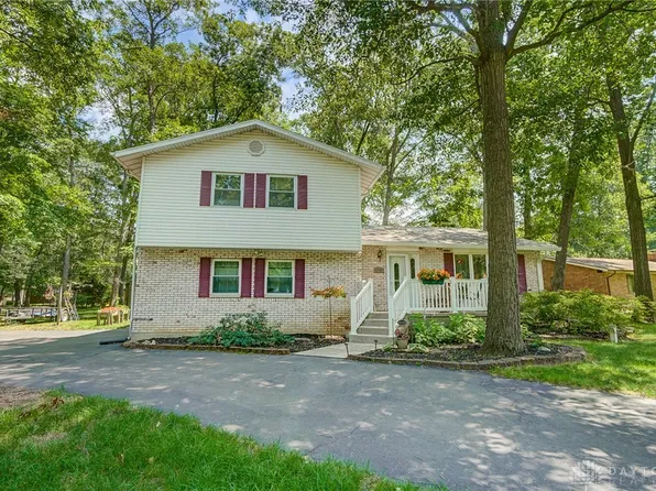 2578 Brookdale Dr, Springfield, OH 45502