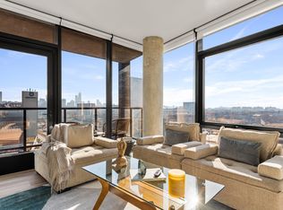 1128 W Van Buren St #ID1029595P, Chicago, IL 60607