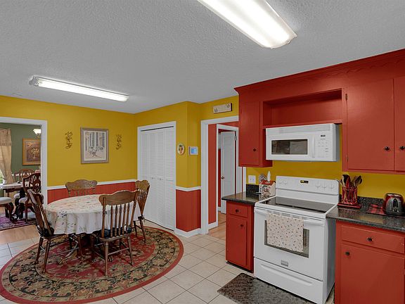 4th image of 104 Crowe Ct