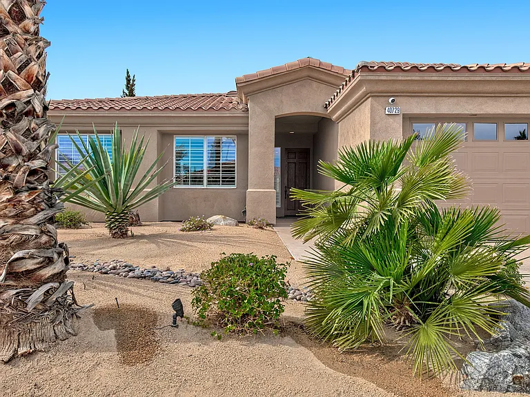 40729 Palm Ct — Photo 2
