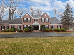 2 Trinity Pl, Warren, NJ 07059