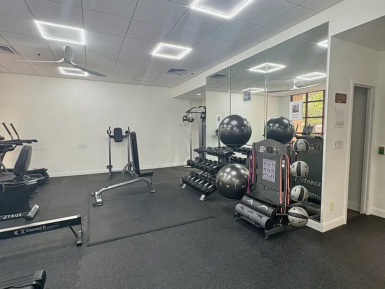 2400 Clarendon Blvd #Penthouse 11 — Photo 61