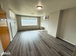 216 S 49th St, Yakima, WA 98901