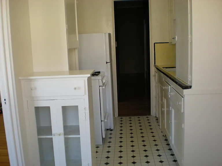 464 N Stanley Ave #8 — Photo 13