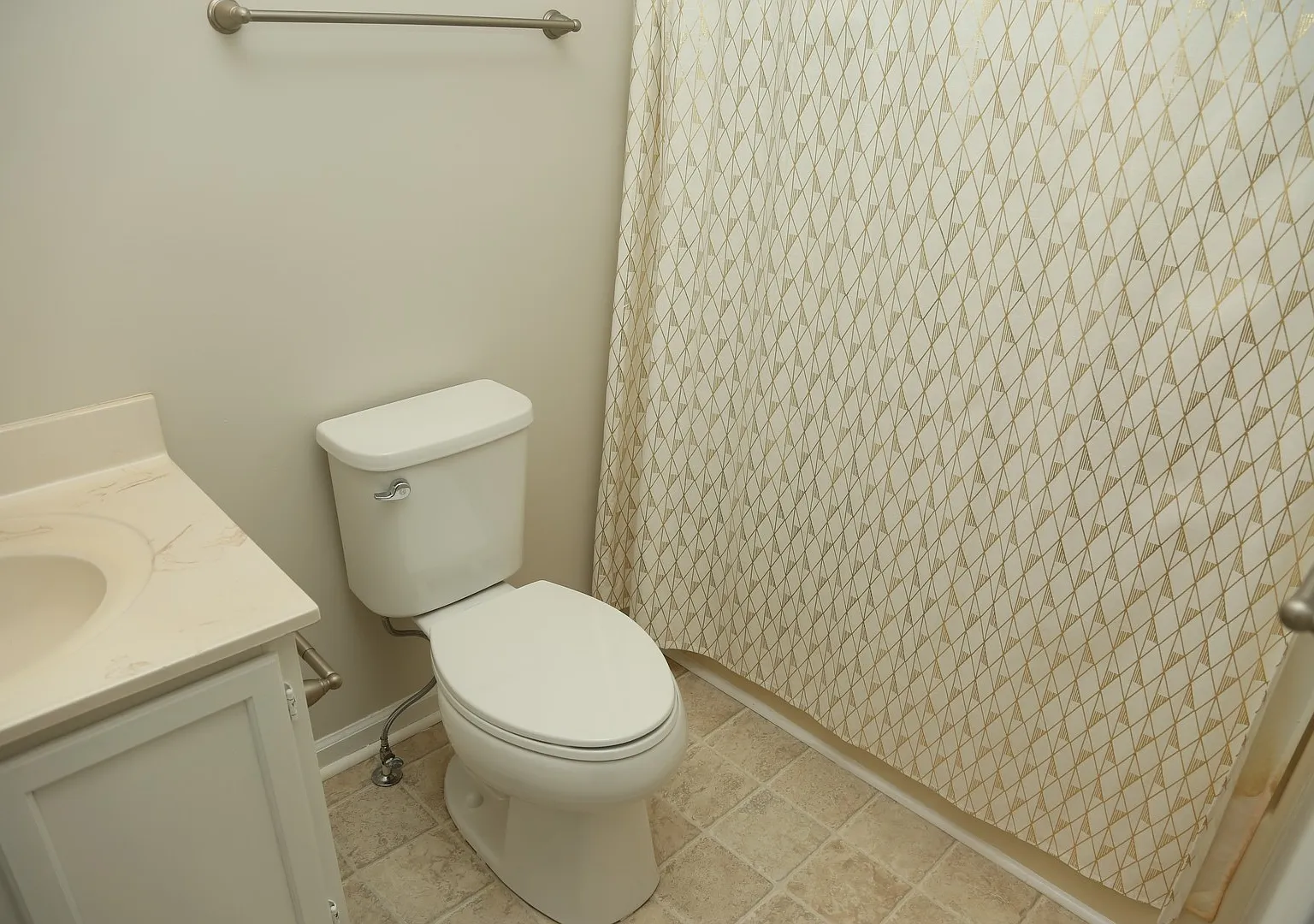 3 Bedroom Townhouse in Minor Hill — Photo 2