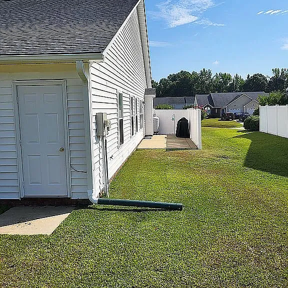 141 Ariel St — Photo 7
