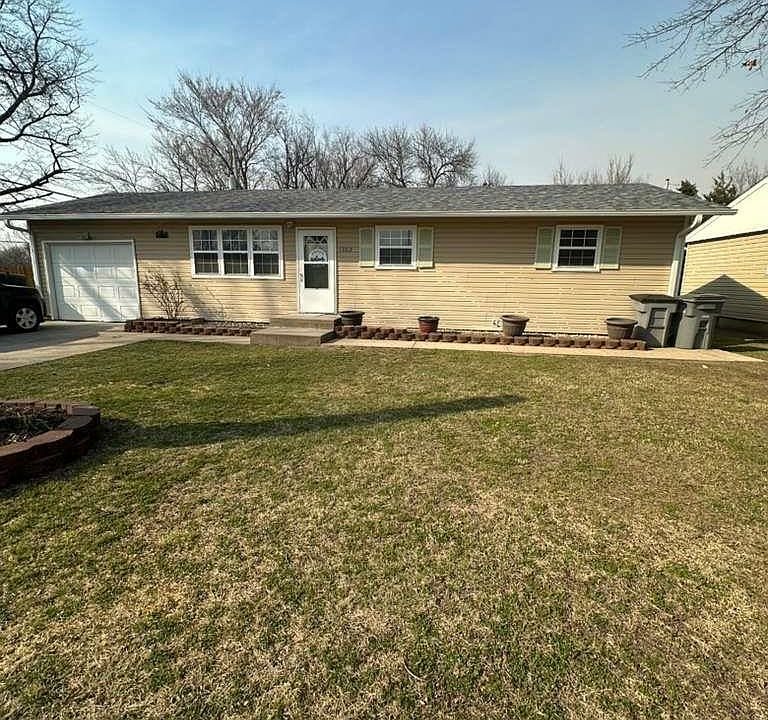 1st image of 1302 Goura Pl