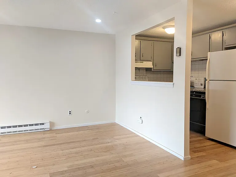 102 Alpine St #6 — Photo 5