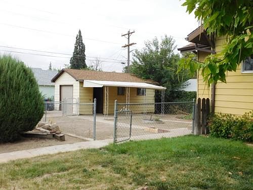 4th image of 826 E 10th St