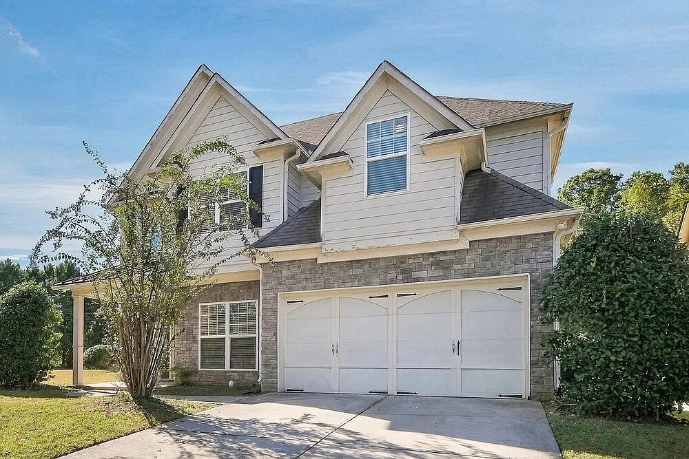 5 bed, 4.0 bath, 2424 sqft, $2,480 — Photo 4