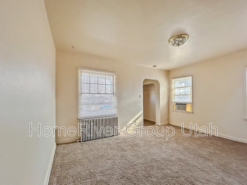1 bed, 1.0 bath, 800 sqft, $1,050 — Photo 4