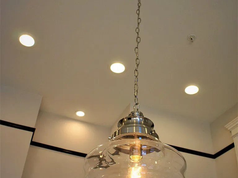 Motley School Apartments — Photo 17