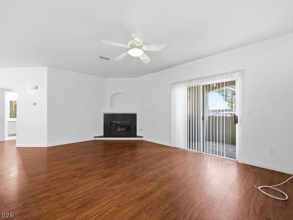 4th image of 2050 W Warm Springs Rd Unit 3722