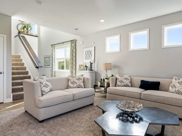 1614 144th St E, Rosemount, MN 55068