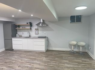 24 Stoneridge Ct, Hamilton, ON L9B 0A7