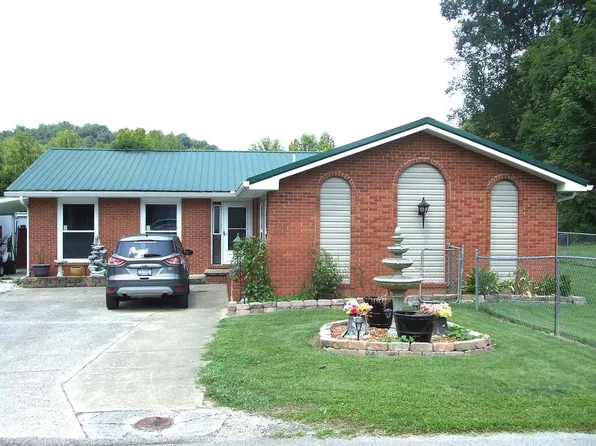 55 Conley Dr, Van Lear, KY 41265