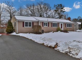 156 Sheaffer Rd, Centerville, MA 02632