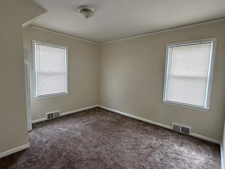 2945 Burdette St — Photo 22