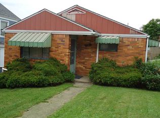 28 Maytide St, Pittsburgh, PA 15227