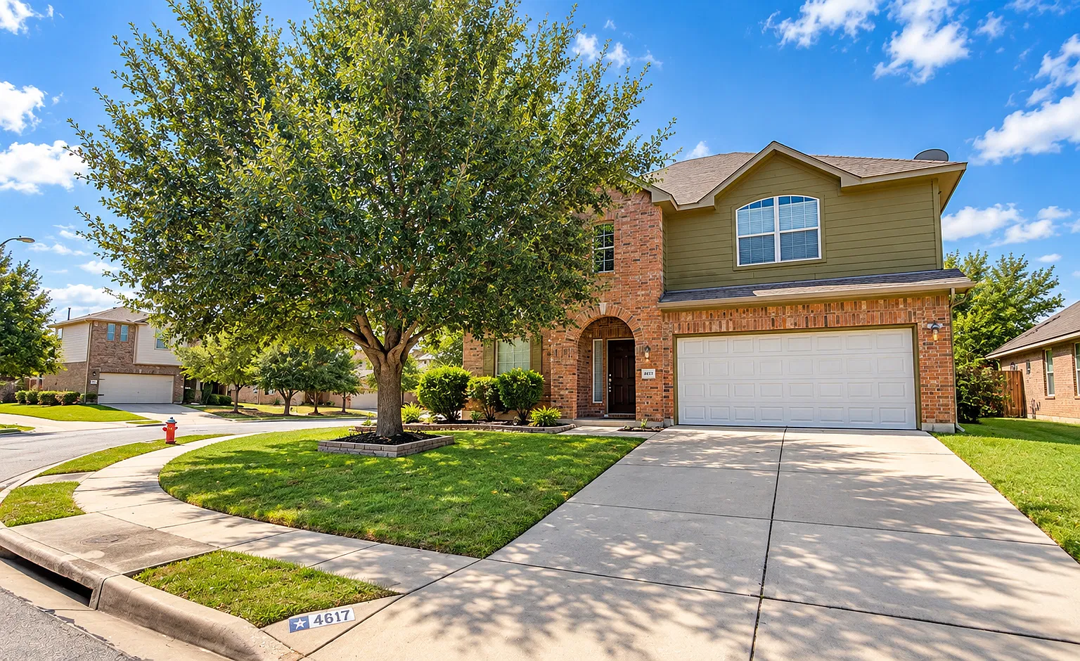 4 bed, 2848 sqft, $2,000 — Photo 1