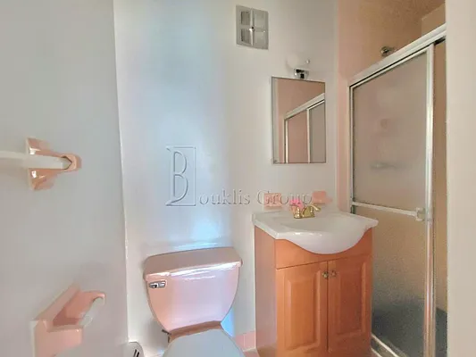 Rented by Bouklis Group | media 10