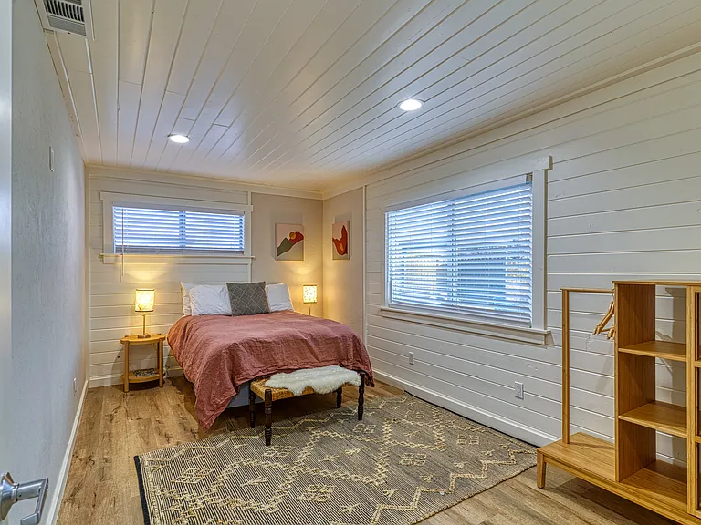 6815 Mount Shasta Ave — Photo 15