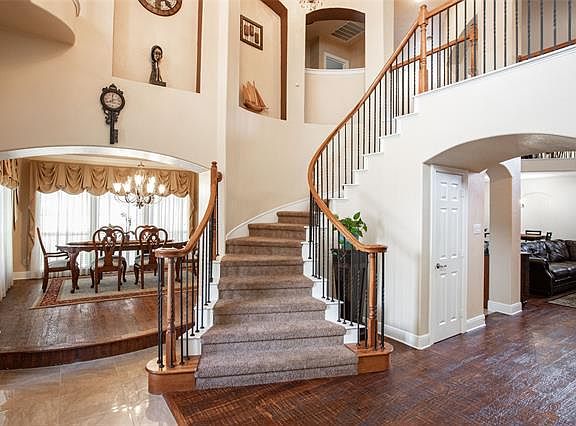 4th image of 10110 Plainsman Ln