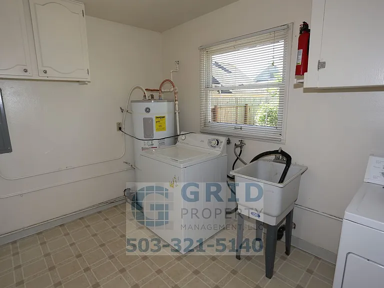 4639 SE 75th Ave — Photo 8