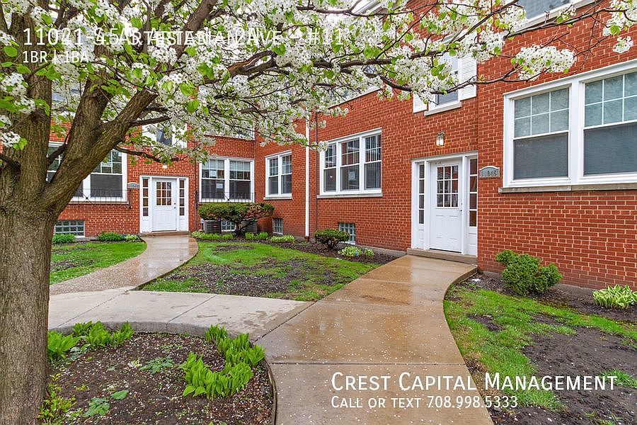 1st image of 11021-45 S Artesian Ave #11