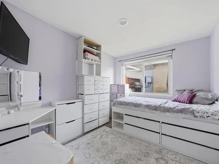 581 Le May Ave — Photo 4
