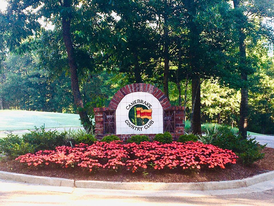 1 of 3 entrances into neighborhood