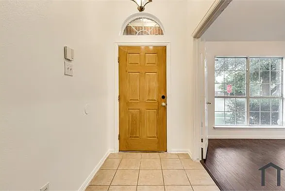 5201 Crossvine Ln — Photo 4