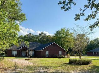 4360 Raintree Dr, Macclenny, FL 32063