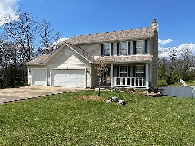 1st image of 335 Essex Ct