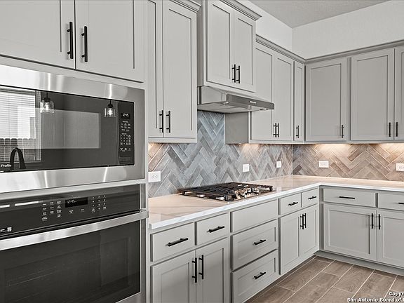 7th image of this home