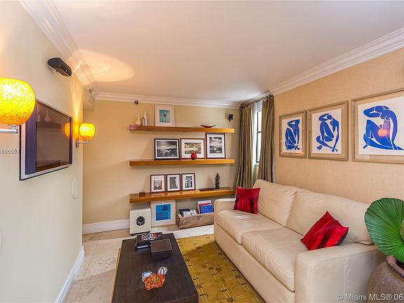 5th image of 1775 Washington Ave APT 3F