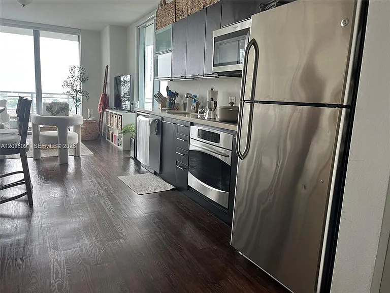 90 SW 3rd St #1705 — Photo 2
