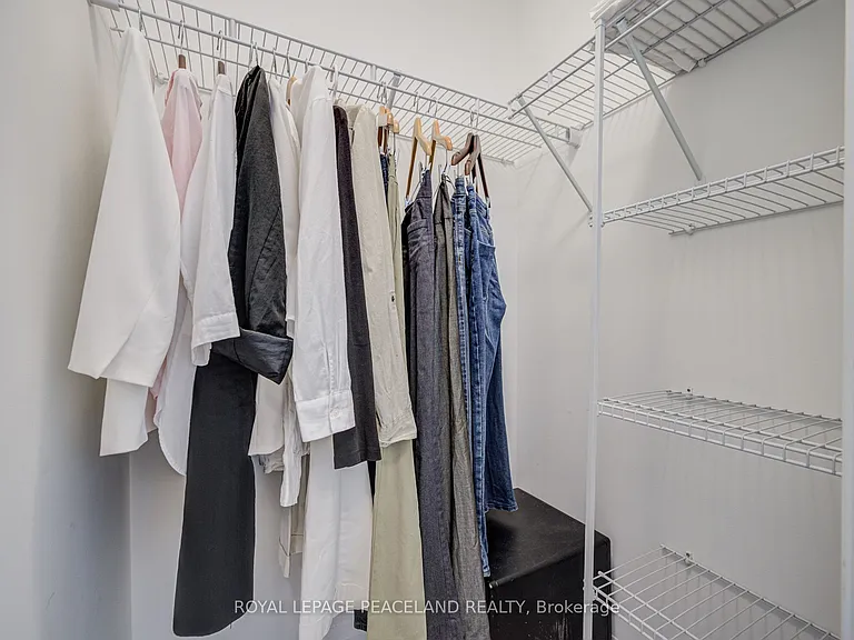 20 Soudan Ave #1809 — Photo 11