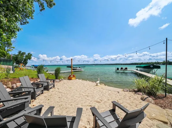 12344 SW Torch Lake Dr, Rapid City, MI 49676