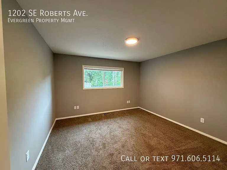 1202 SE Roberts Ave — Photo 17