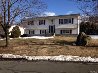 16 Lynden Ct, Spring Valley, NY 10977