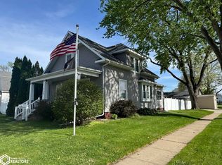 735 Sweeny Ave, Burlington, IA