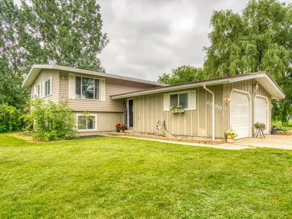 8890 N Lake Rd, Six Lakes, MI 48886