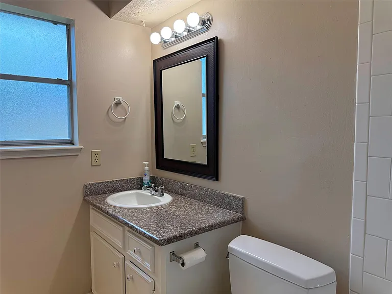 13430 Exton Ln — Photo 27