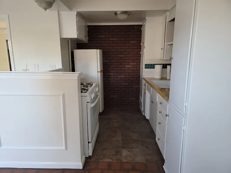 641 Shalimar Dr #B — Photo 4